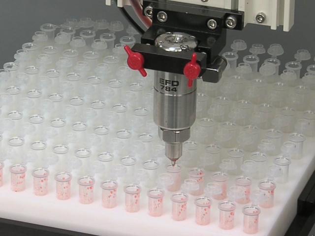 784V-SS filling vials with spray application